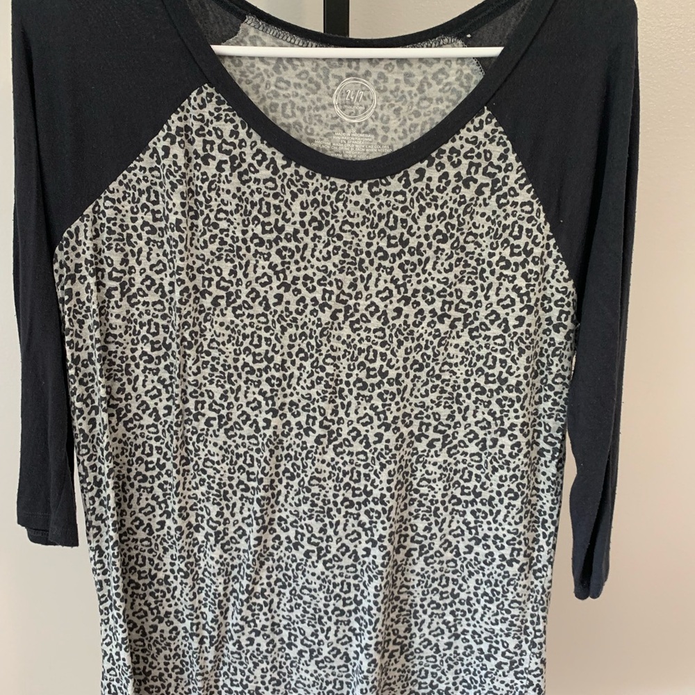 Maurices Leopard Tee - Picture 3 of 16